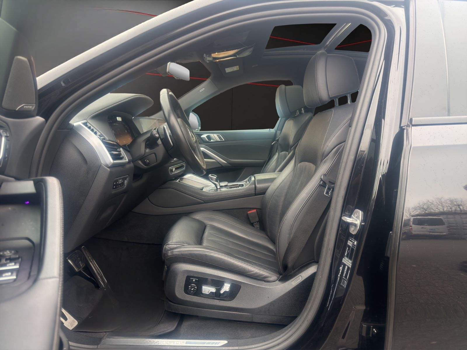 BMW X6 M50i Iconic AHK/GSD/HuD/Navi/LED/Leder/Pano foto 13
