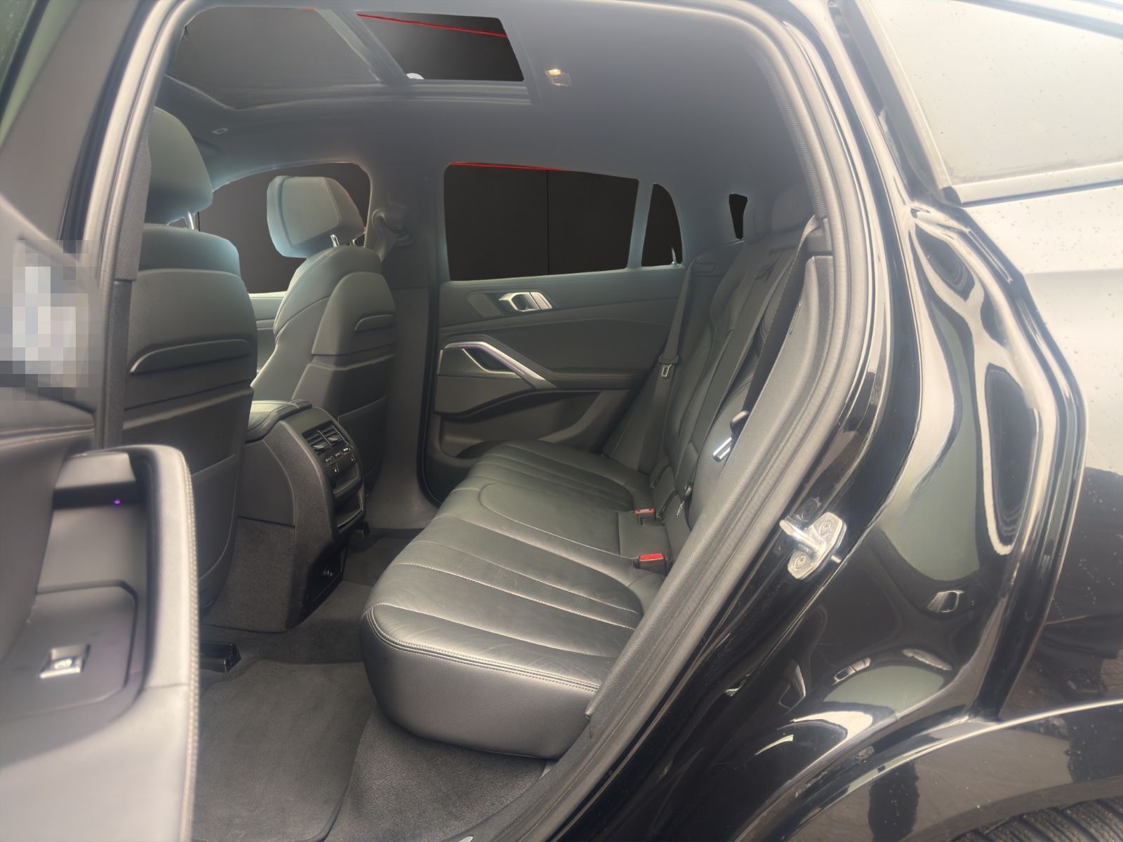 BMW X6 M50i Iconic AHK/GSD/HuD/Navi/LED/Leder/Pano foto 15