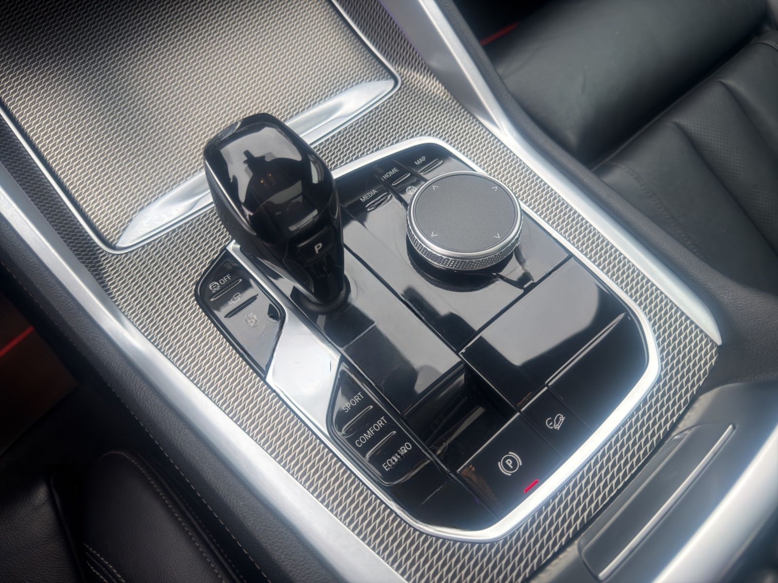 BMW X6 M50i Iconic AHK/GSD/HuD/Navi/LED/Leder/Pano foto 19
