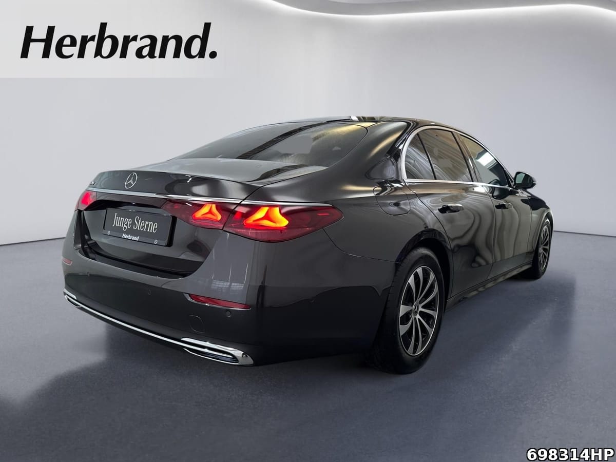 Mercedes-Benz E 220 d Avantgarde AHK Kamera DISTRONIC CarPlay foto 3