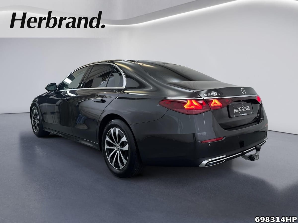 Mercedes-Benz E 220 d Avantgarde AHK Kamera DISTRONIC CarPlay foto 4