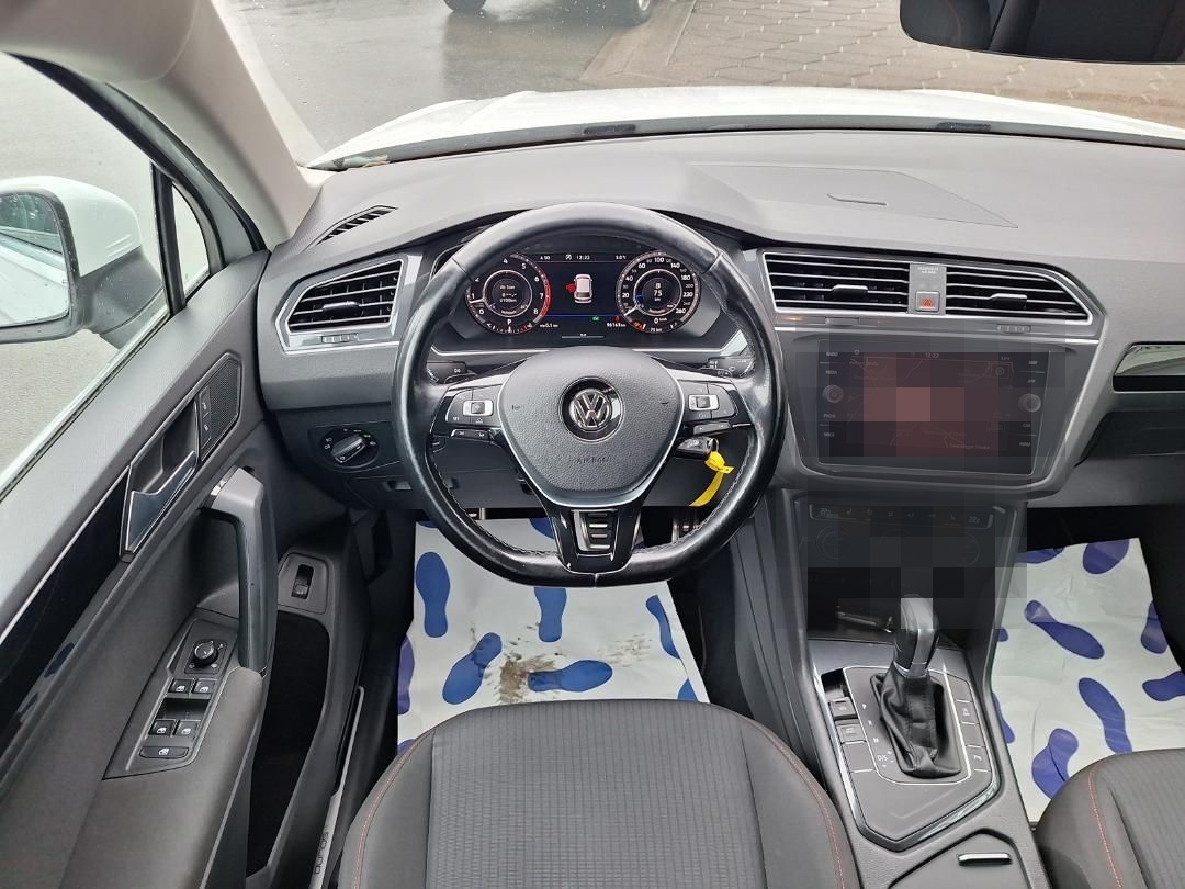 Volkswagen Tiguan SOUND 1.4 TSI DSG R-Line LED Navi foto 17