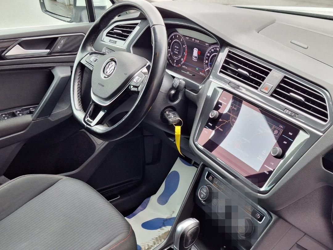 Volkswagen Tiguan SOUND 1.4 TSI DSG R-Line LED Navi foto 21