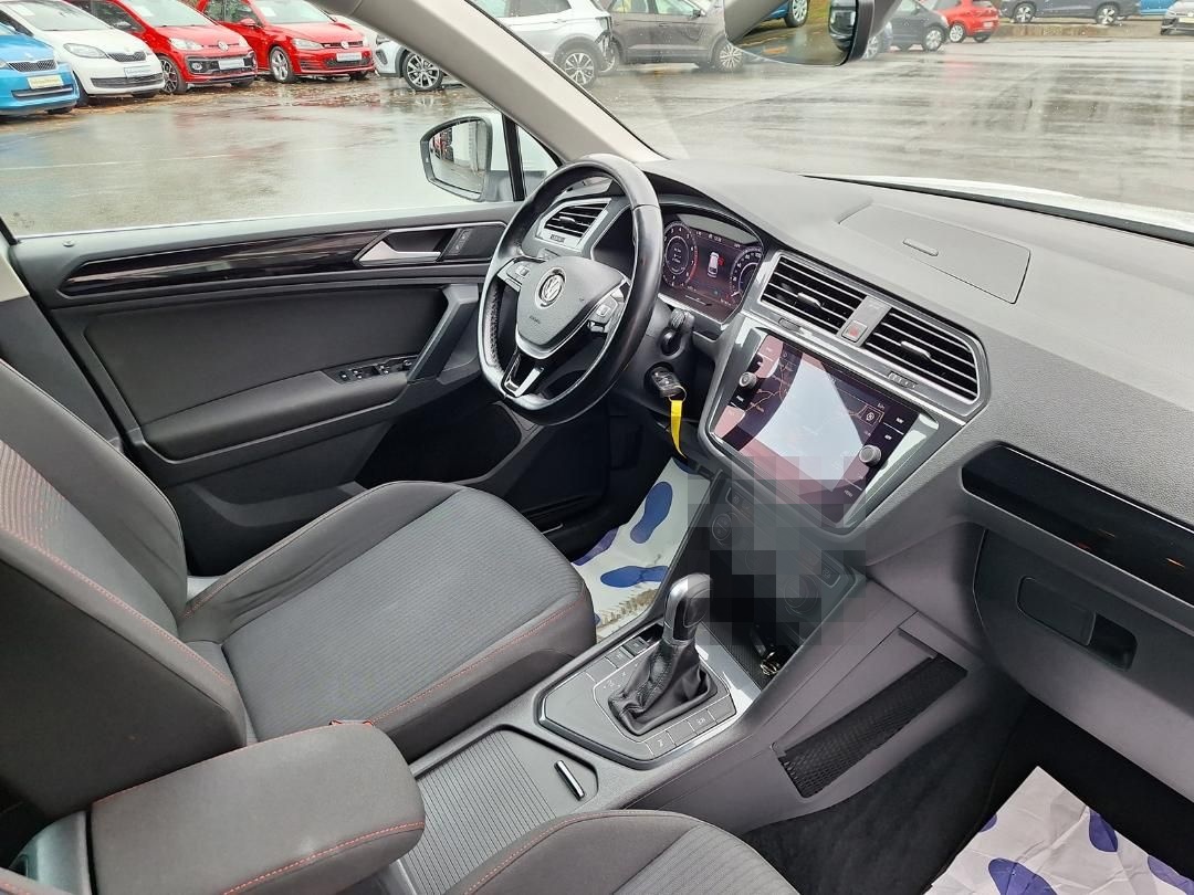 Volkswagen Tiguan SOUND 1.4 TSI DSG R-Line LED Navi foto 22