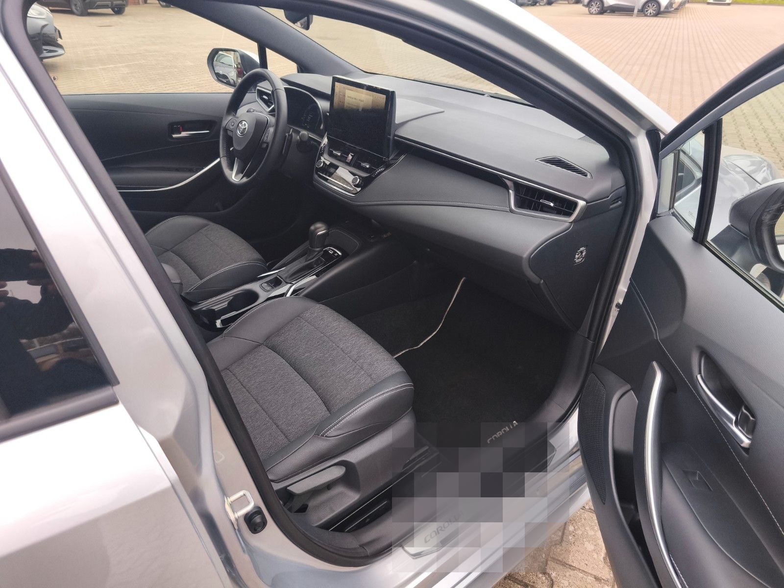 Toyota Corolla Touring Sports Hybrid Team D foto 10