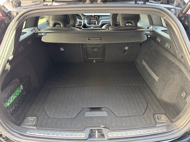 Volvo V60 Kombi R Design, AHK, KAMERA, LED foto 12