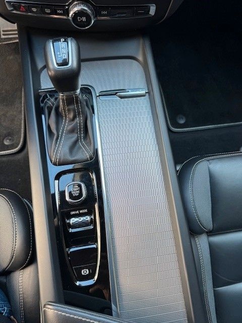 Volvo V60 Kombi R Design, AHK, KAMERA, LED foto 16