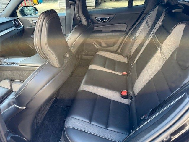 Volvo V60 Kombi R Design, AHK, KAMERA, LED foto 10