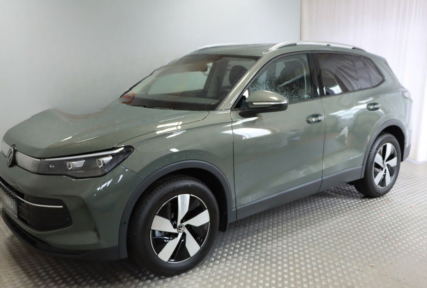 Volkswagen Tiguan 1.5 eTSI AHK StHz Schiebedach foto 2