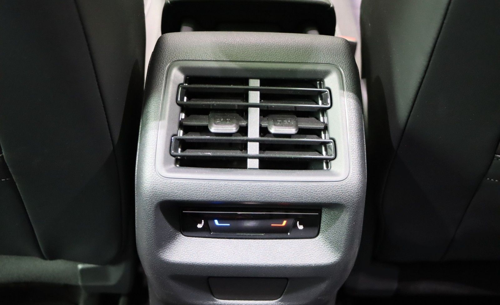 Volkswagen Tiguan 1.5 eTSI AHK StHz Schiebedach foto 22