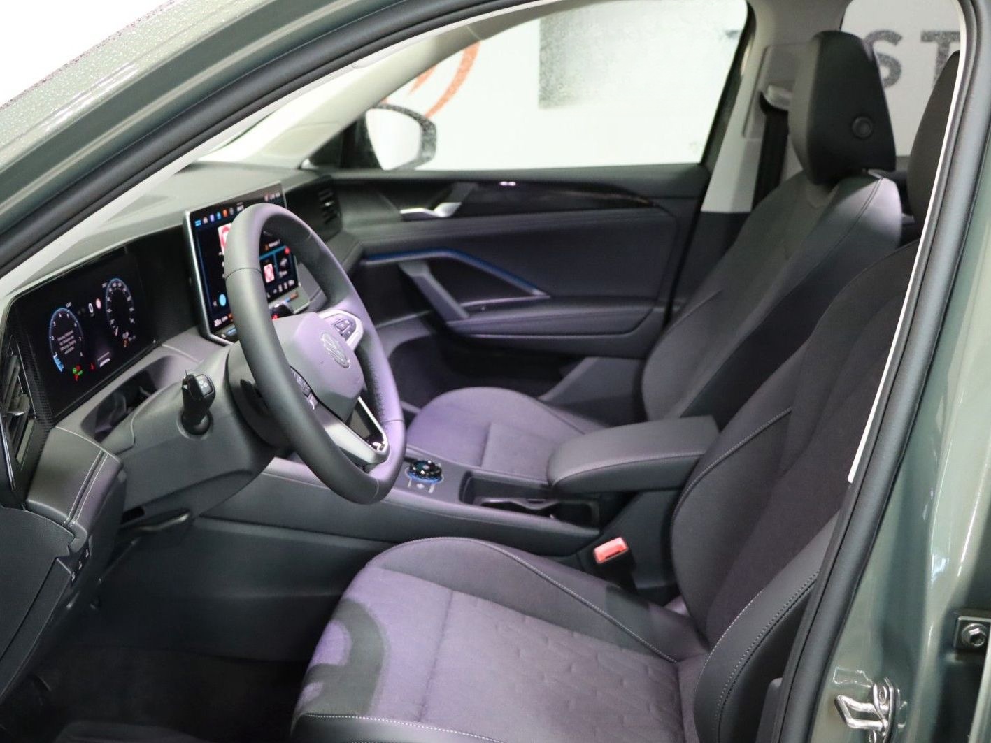 Volkswagen Tiguan 1.5 eTSI AHK StHz Schiebedach foto 8