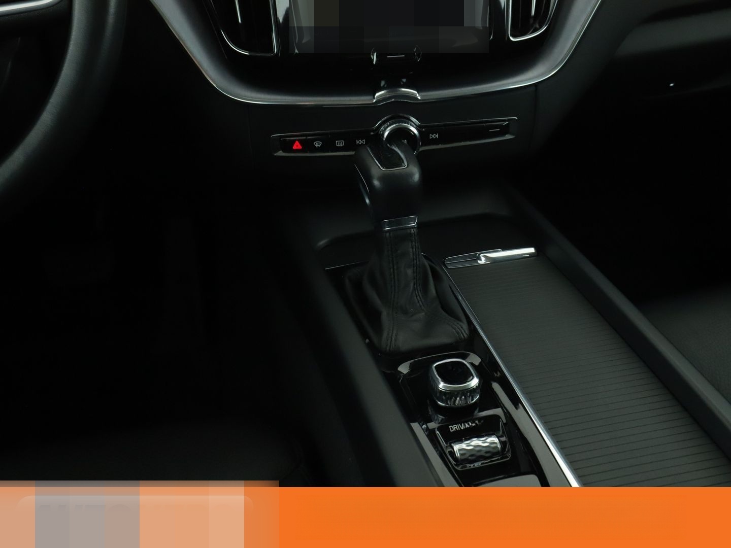 Volvo XC60 2.0 D4 Momentum Pro 2WD Aut.*NAVI*LED*PDC* foto 21