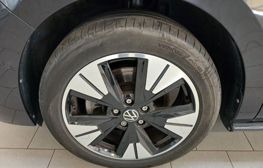 Volkswagen T7 Multivan Style 7 19'' AHK ACC PANO MATRIX H/K foto 17