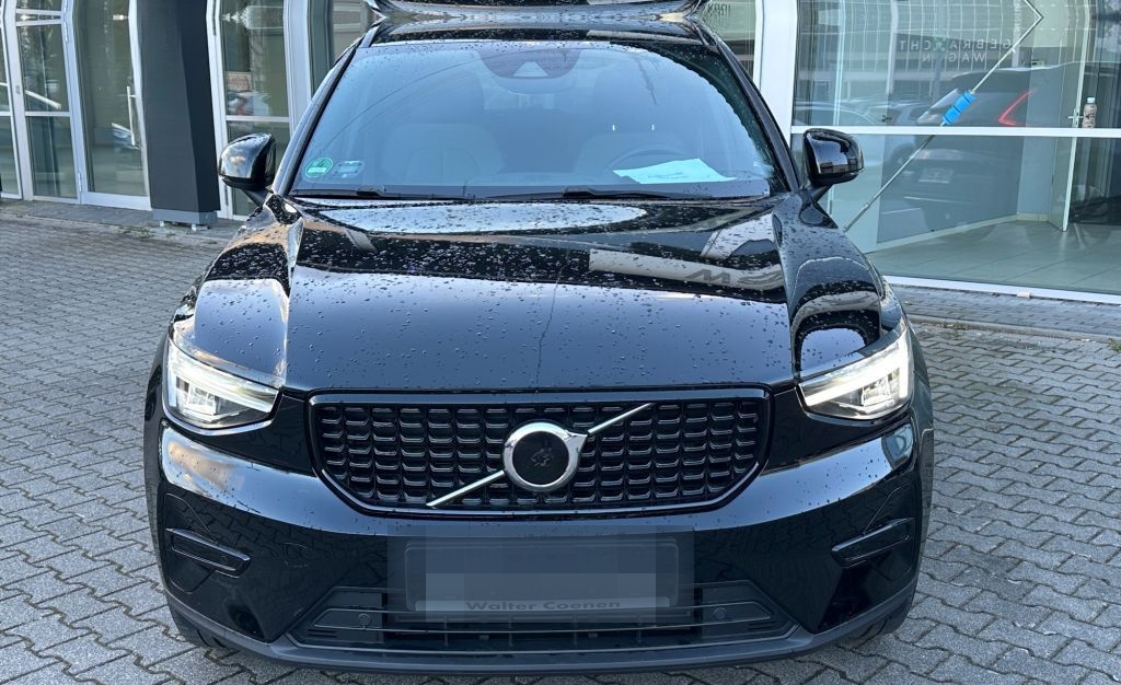 Volvo XC40 T2 Plus Dark foto 2