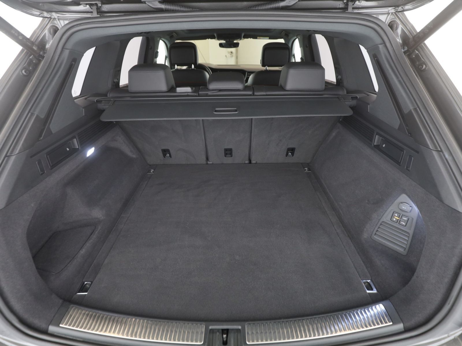Volkswagen Touareg 3.0 TDI Edition 20 4M Pano+AHK+LUFT+RFK+ foto 11