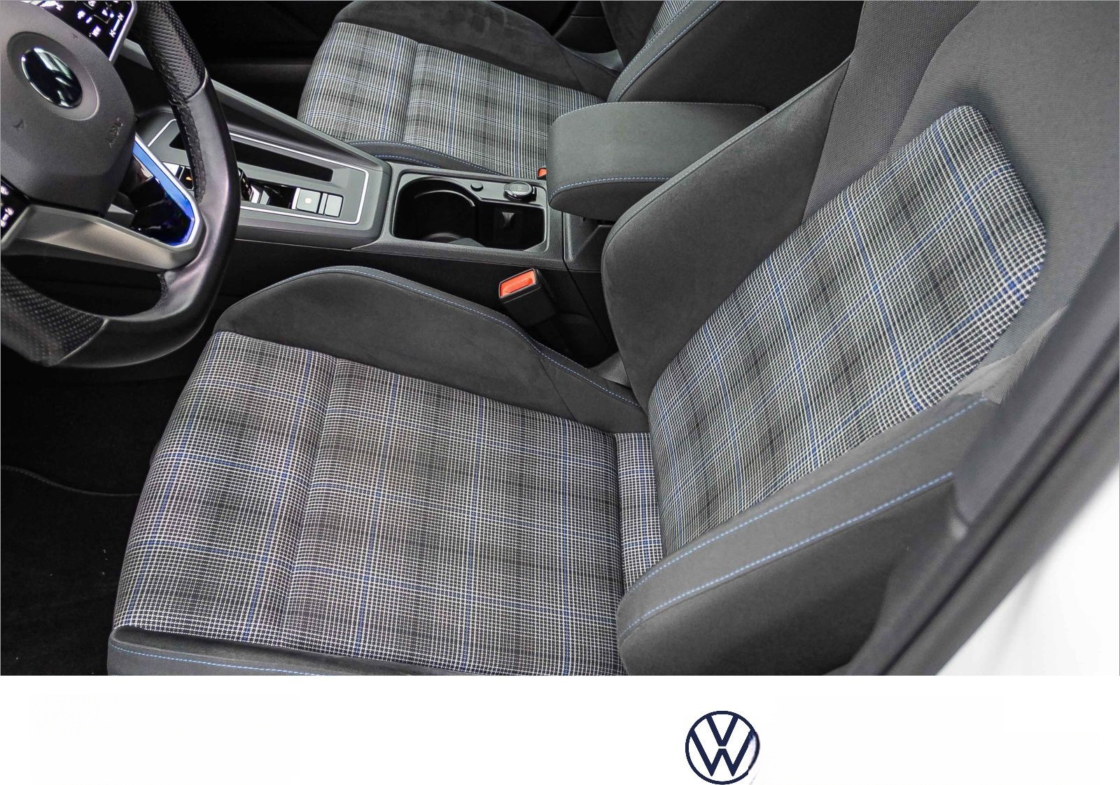 Volkswagen Golf VIII 1.4GTE DSG Navi LED CarPlay EPH DAB foto 12