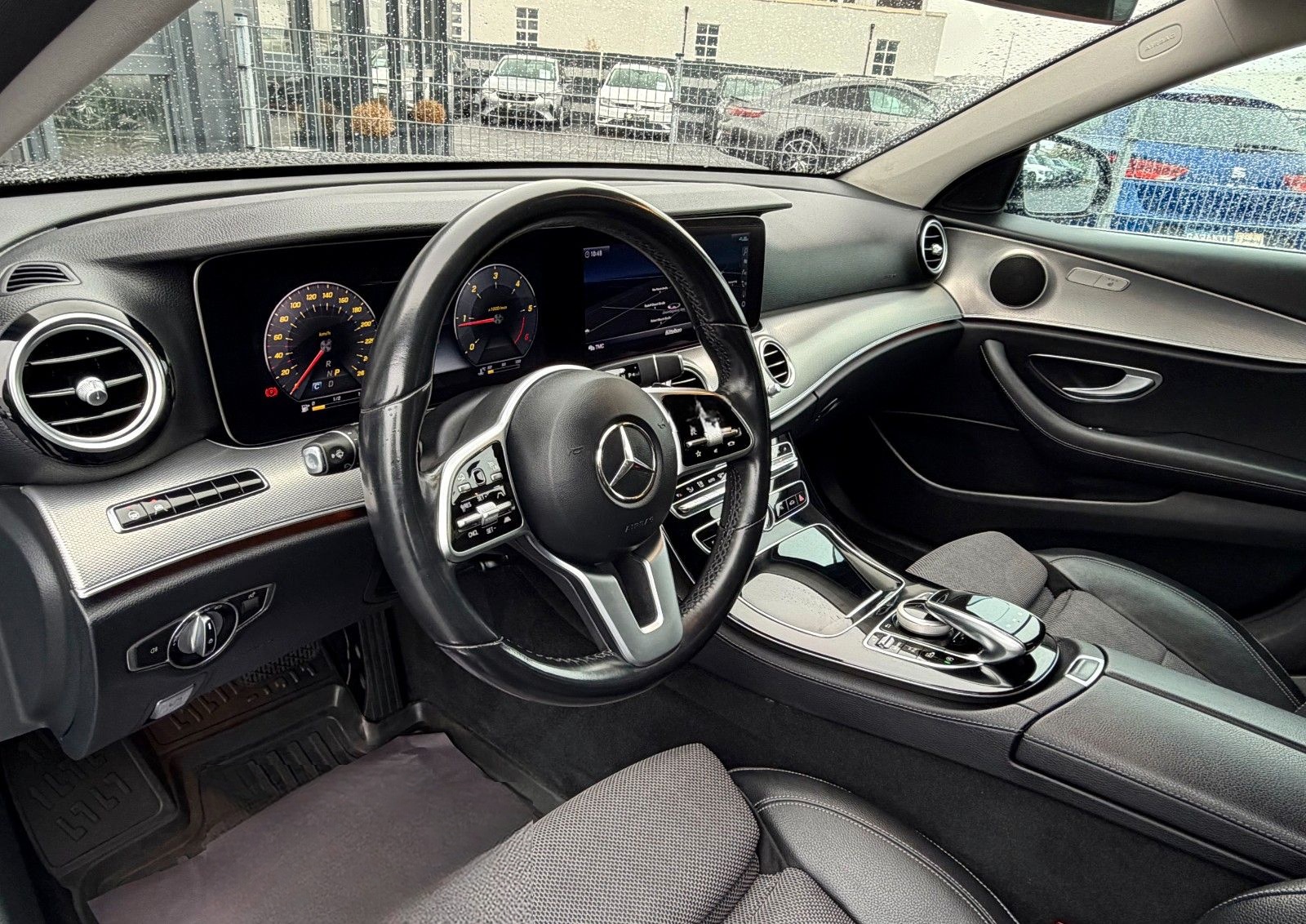 Mercedes-Benz E 350 d Lim*Widescreen*Dist+*Mbeam*KAMERA*AHK* foto 17