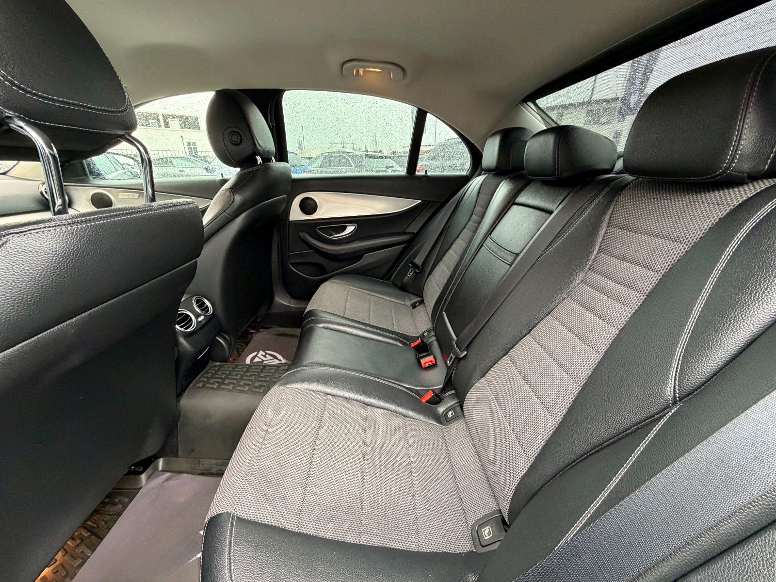 Mercedes-Benz E 350 d Lim*Widescreen*Dist+*Mbeam*KAMERA*AHK* foto 22