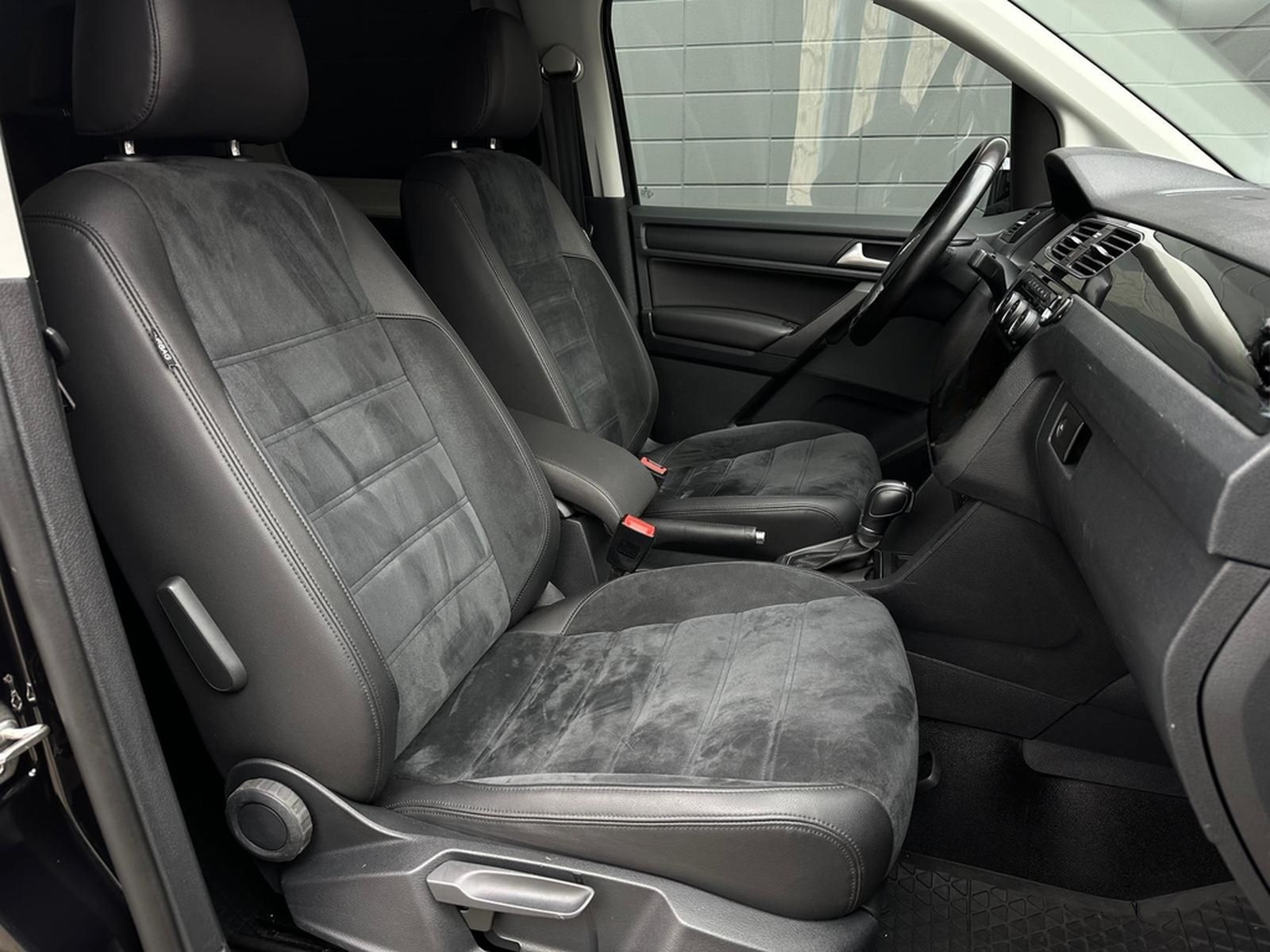 Volkswagen Caddy Maxi 2.0TDI Highline* BiXEN#TEMPO#PDC#AHK foto 15