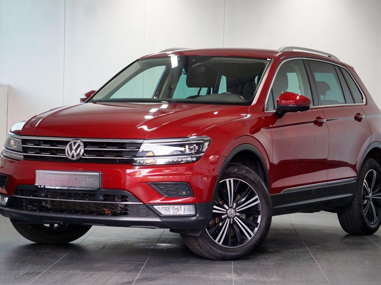 Volkswagen Tiguan Highline 4Motion 2.0 TSI 7-Gang DSG LED foto 2
