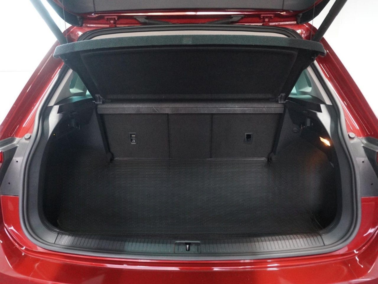 Volkswagen Tiguan Highline 4Motion 2.0 TSI 7-Gang DSG LED foto 14