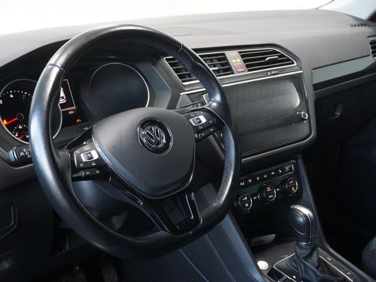 Volkswagen Tiguan Highline 4Motion 2.0 TSI 7-Gang DSG LED foto 7