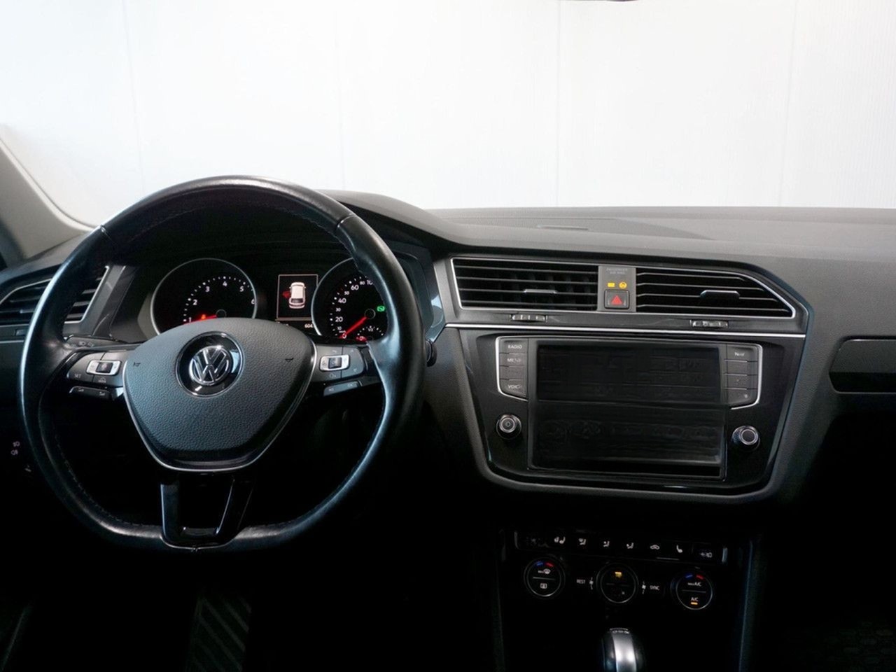 Volkswagen Tiguan Highline 4Motion 2.0 TSI 7-Gang DSG LED foto 10