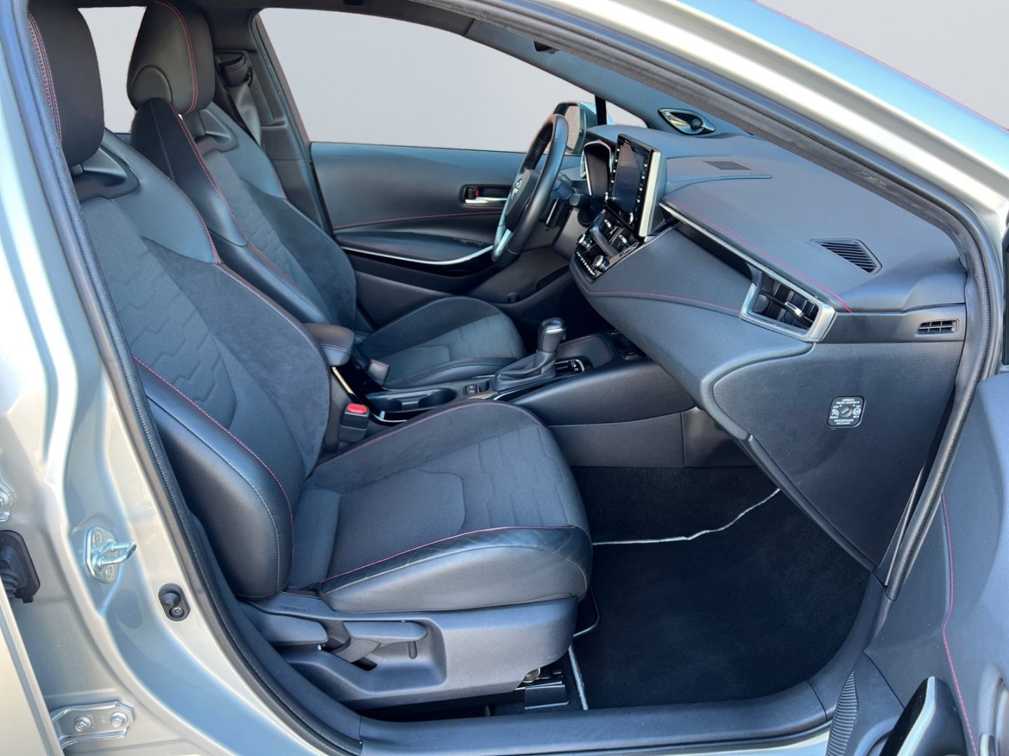 Toyota Corolla 2.0 Hybrid TS Lounge *Matrix*CAM*HUD*JBL foto 17
