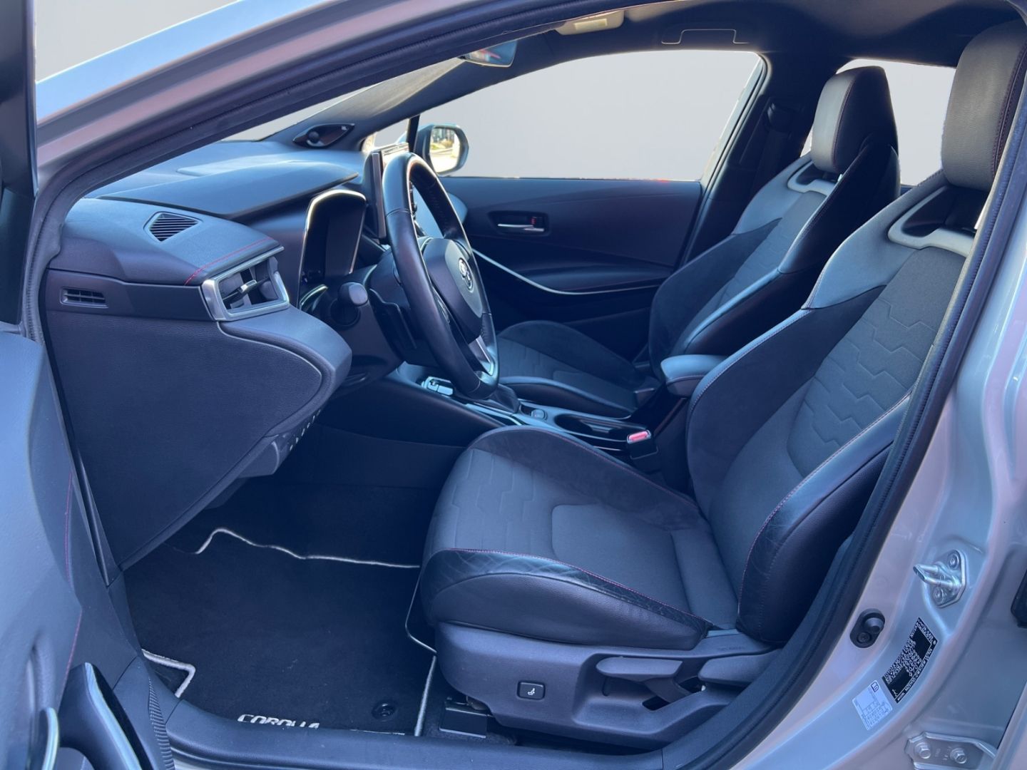 Toyota Corolla 2.0 Hybrid TS Lounge *Matrix*CAM*HUD*JBL foto 6