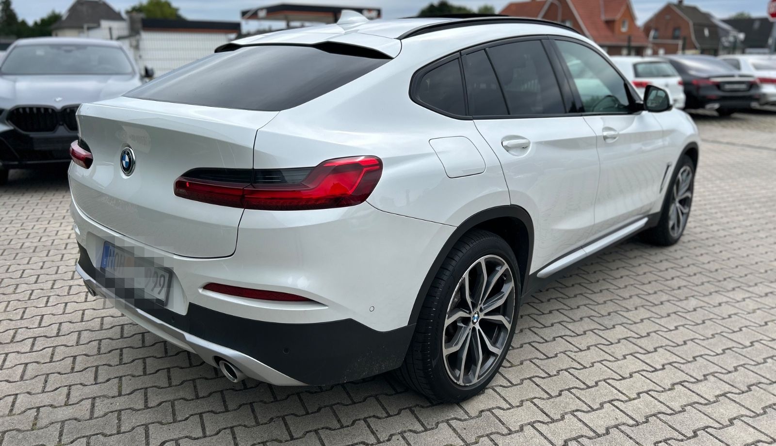 BMW X4 20d xLine -HUD-ACC-Pano-Memory-H&K-AHK-20Zo foto 3
