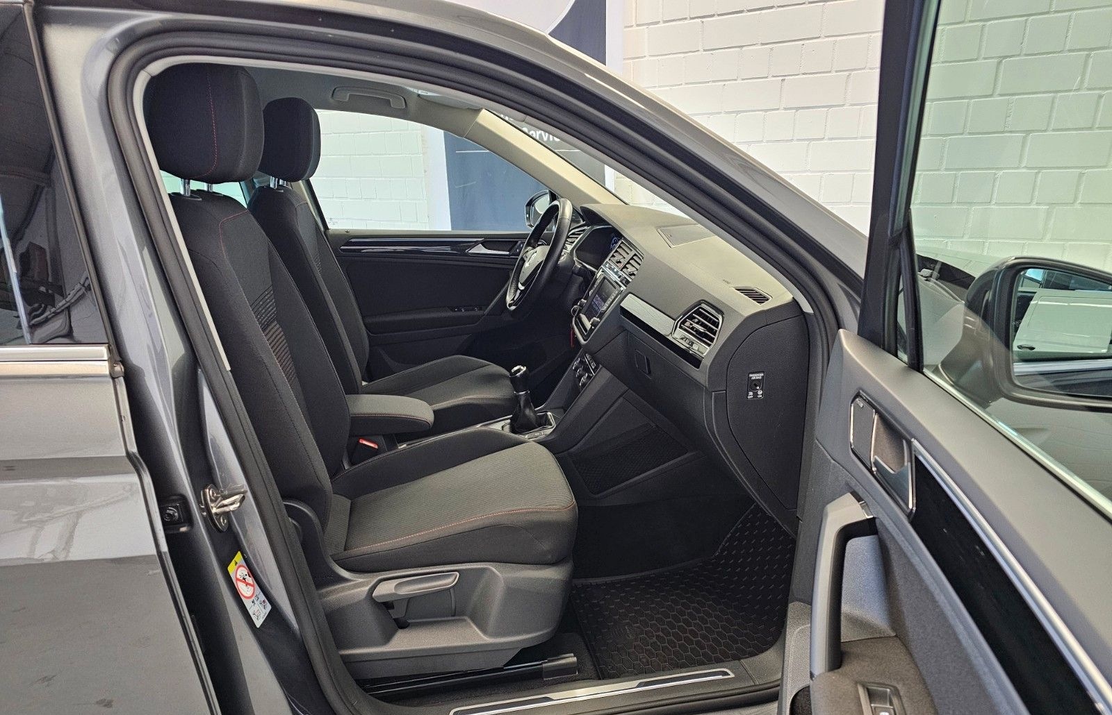 Volkswagen Tiguan 1.4 TSI Sound + ACC/LED/1.Hand/Navi/AHK foto 11