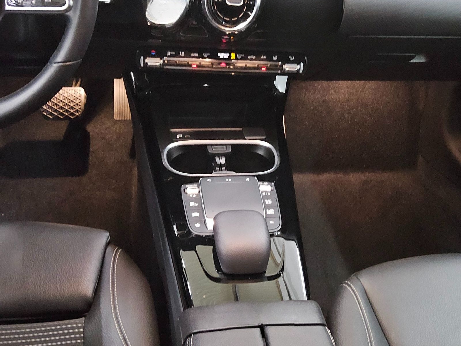 Mercedes-Benz CLA 250 Shooting Brake e Progressive Navi LED foto 6