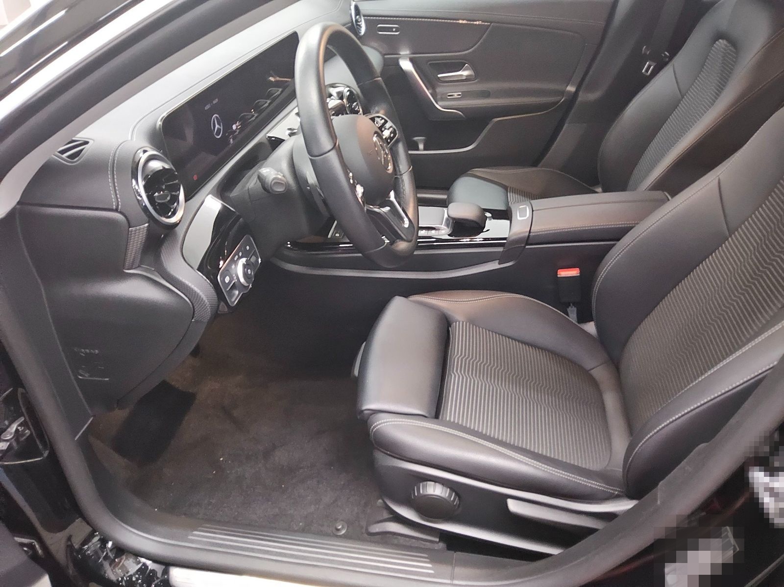 Mercedes-Benz CLA 250 Shooting Brake e Progressive Navi LED foto 9