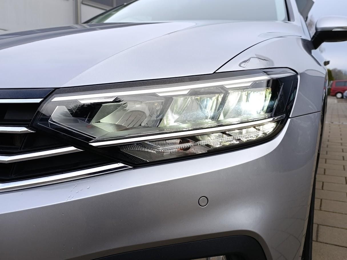 Volkswagen Passat Variant 1.5 16V TSI ACT foto 8