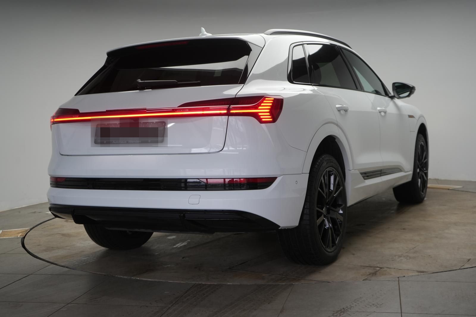 Audi e-tron 55 quattro S line Temp/Kamera/Virtual/Pan foto 4