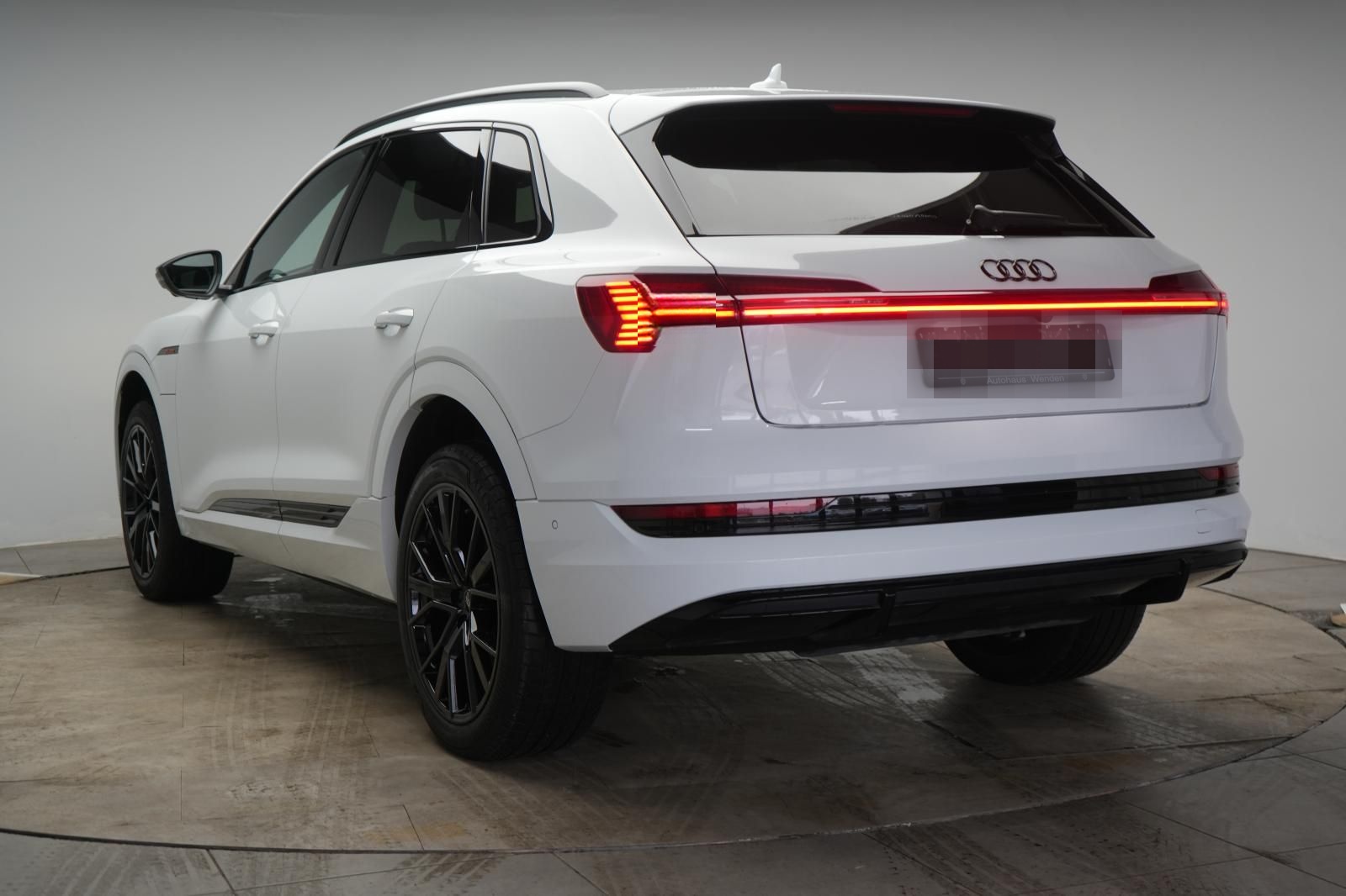 Audi e-tron 55 quattro S line Temp/Kamera/Virtual/Pan foto 5