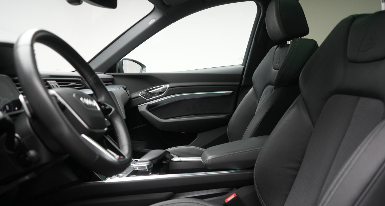 Audi e-tron 55 quattro S line Temp/Kamera/Virtual/Pan foto 9