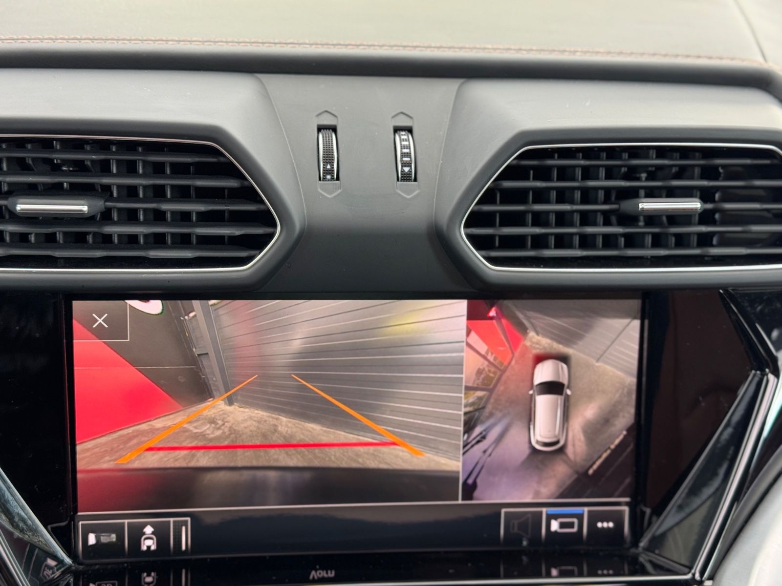 Lamborghini Urus Voll Ausstattung !!!! foto 19