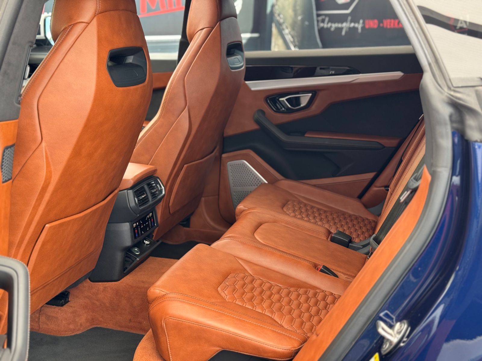 Lamborghini Urus Voll Ausstattung !!!! foto 9