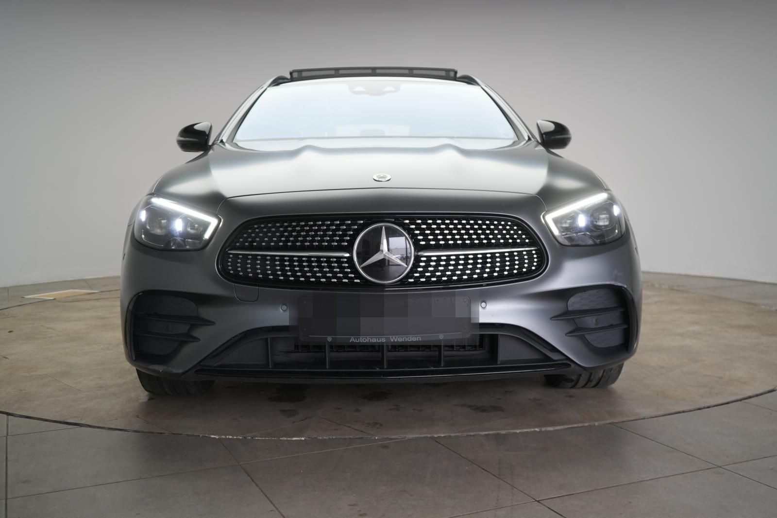 Mercedes-Benz E 300 de 4Matic T AMG Leder/Distronic/Carbon/Bur foto 2