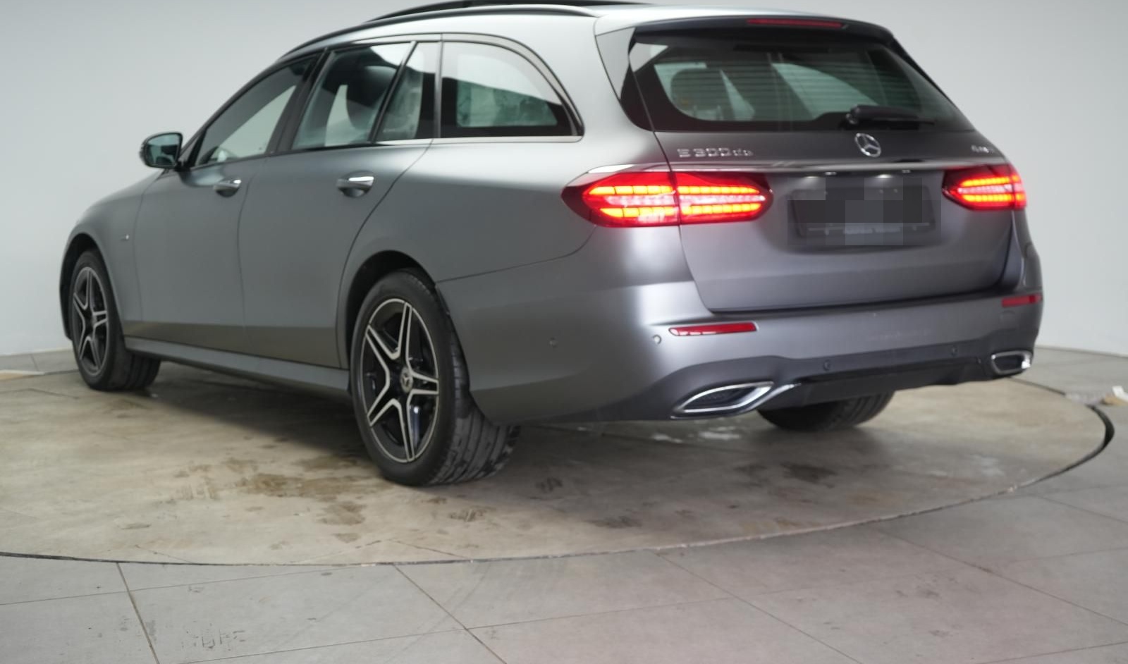 Mercedes-Benz E 300 de 4Matic T AMG Leder/Distronic/Carbon/Bur foto 3