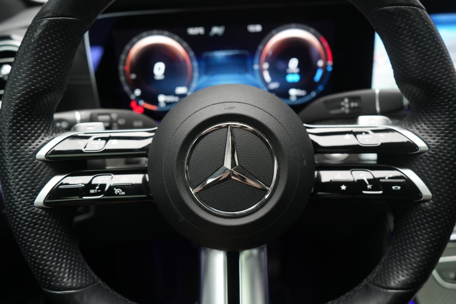 Mercedes-Benz E 300 de 4Matic T AMG Leder/Distronic/Carbon/Bur foto 22