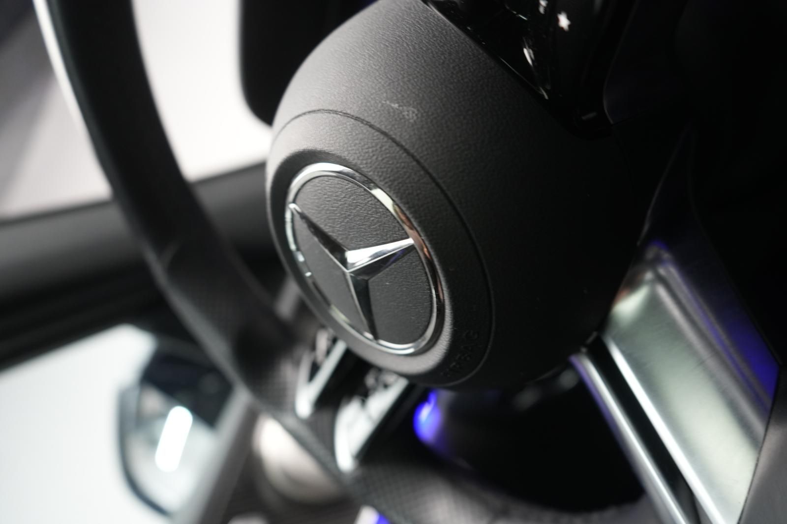 Mercedes-Benz E 300 de 4Matic T AMG Leder/Distronic/Carbon/Bur foto 23