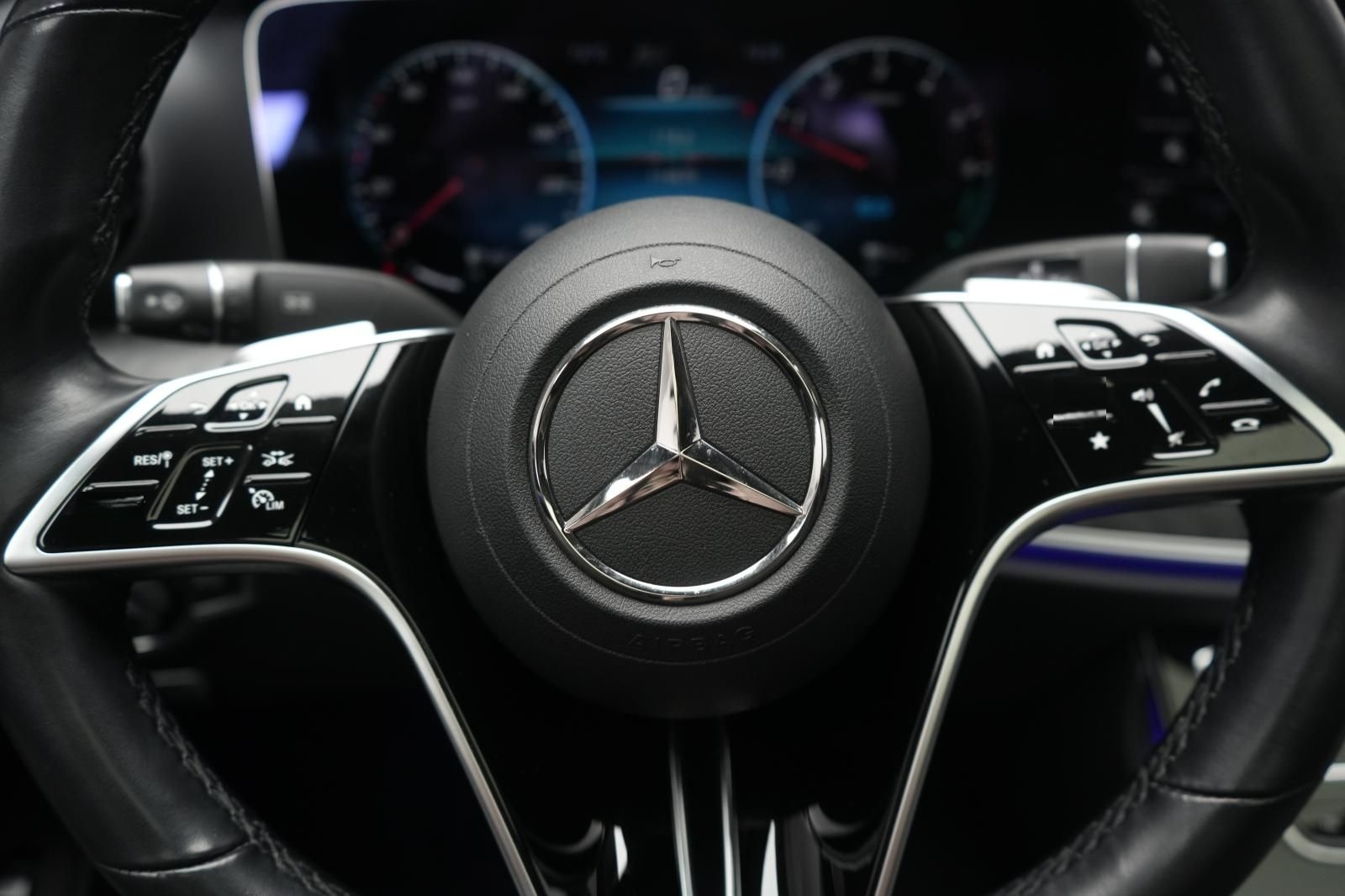 Mercedes-Benz E 300 de 9G-Tronic Avantgarde Distronic/Kamera/H foto 23