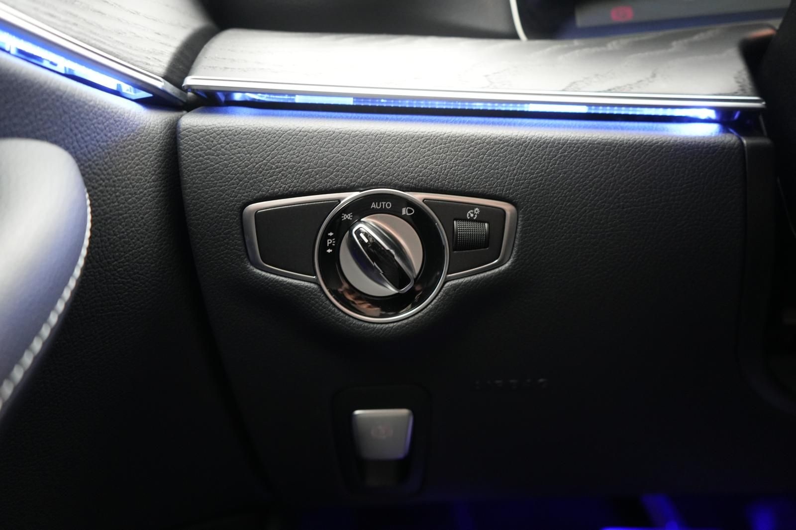 Mercedes-Benz E 300 de 9G-Tronic Avantgarde Distronic/Kamera/H foto 25
