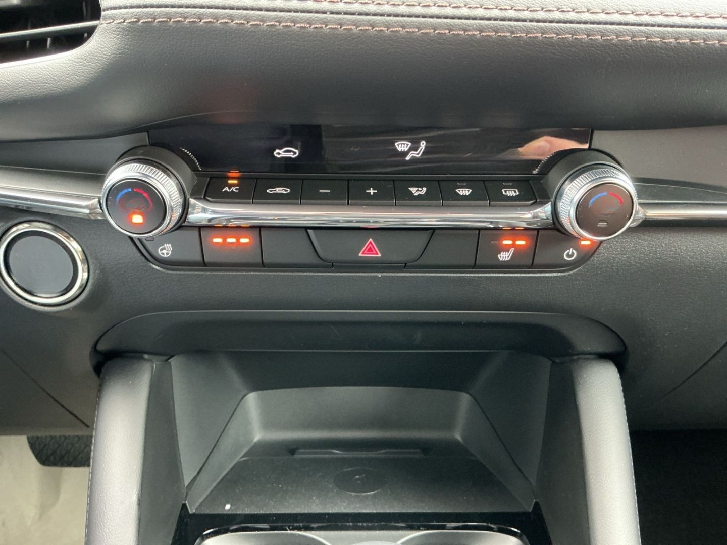 Mazda 3 2.5 AT Exclusive-Line Matrix Bose 360 HUD ACAA foto 15