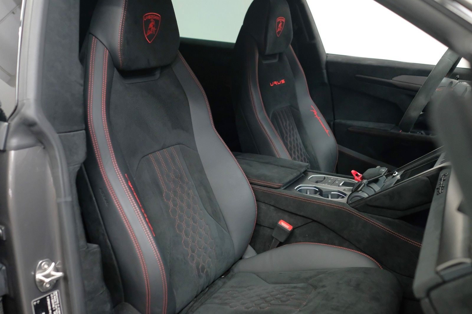 Lamborghini Urus Performante/CARBON BONNET+ROOF/B&O/AKRAPOVI foto 14