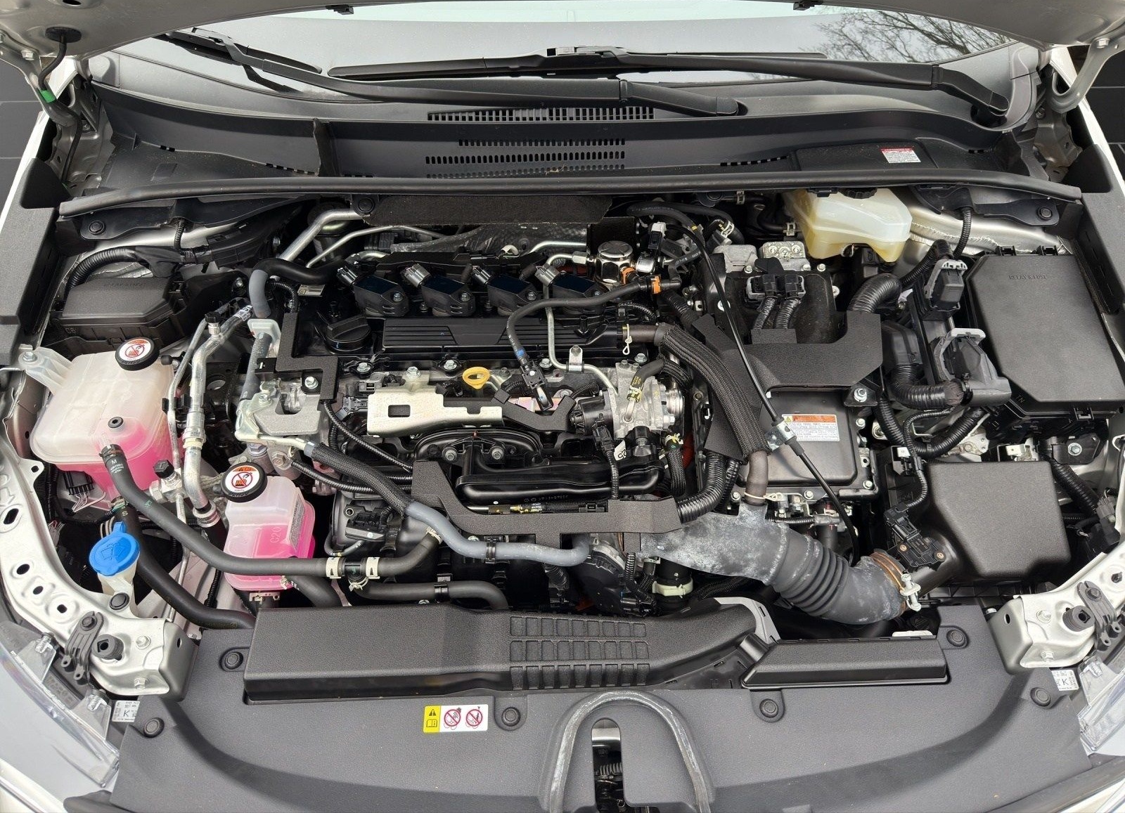Toyota Corolla 2.0 Hybrid Team D foto 20