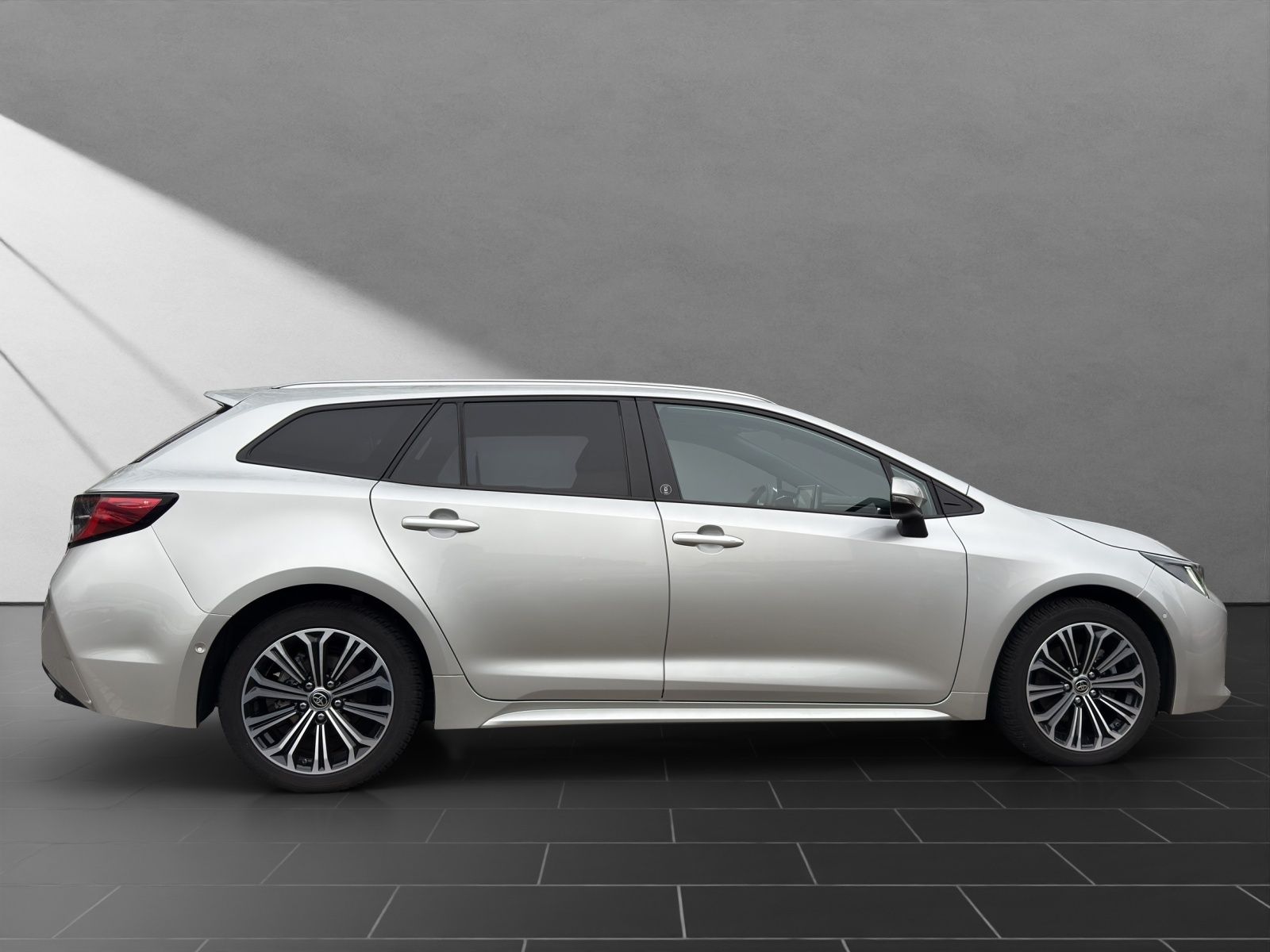 Toyota Corolla 2.0 Hybrid Team D foto 6
