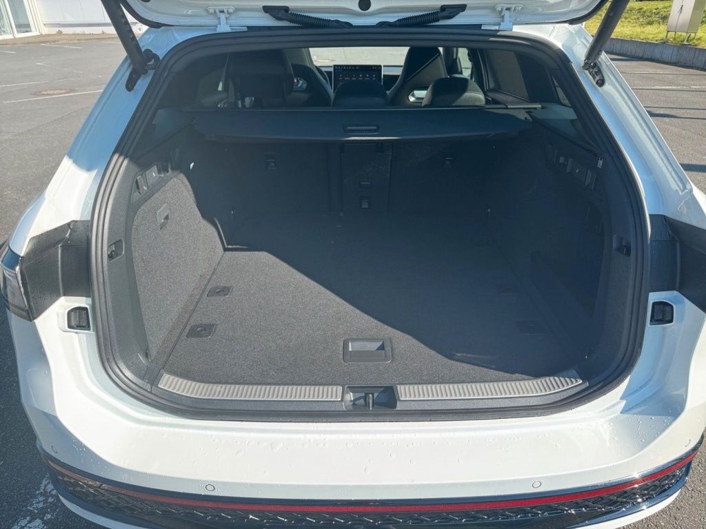 Volkswagen Passat Variant R-Line Passat 2,0 l TDI SCR 110 k foto 17